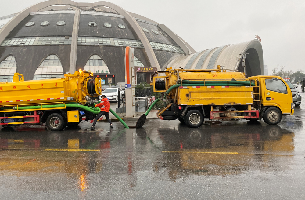 花园村商场管道清淤
